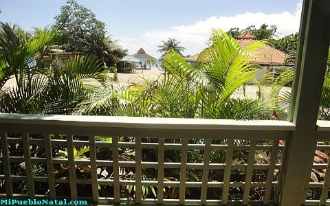 resorts in roatan