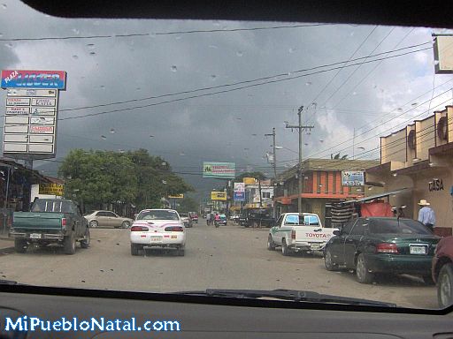 Calle principal de Tocoa