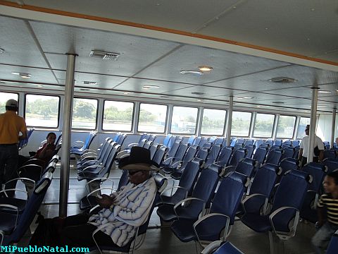 roatan ferry