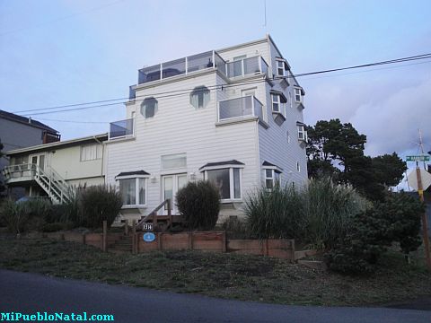 Lincoln City House
