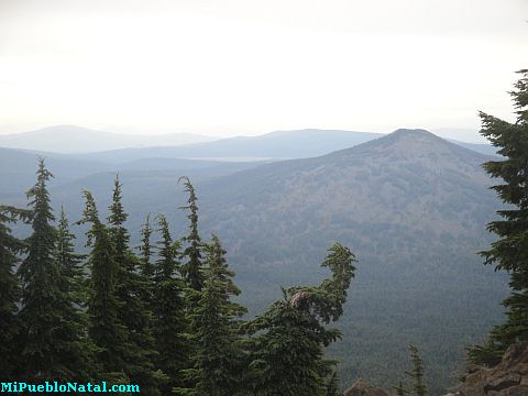 Mount Mcloughlin Photos