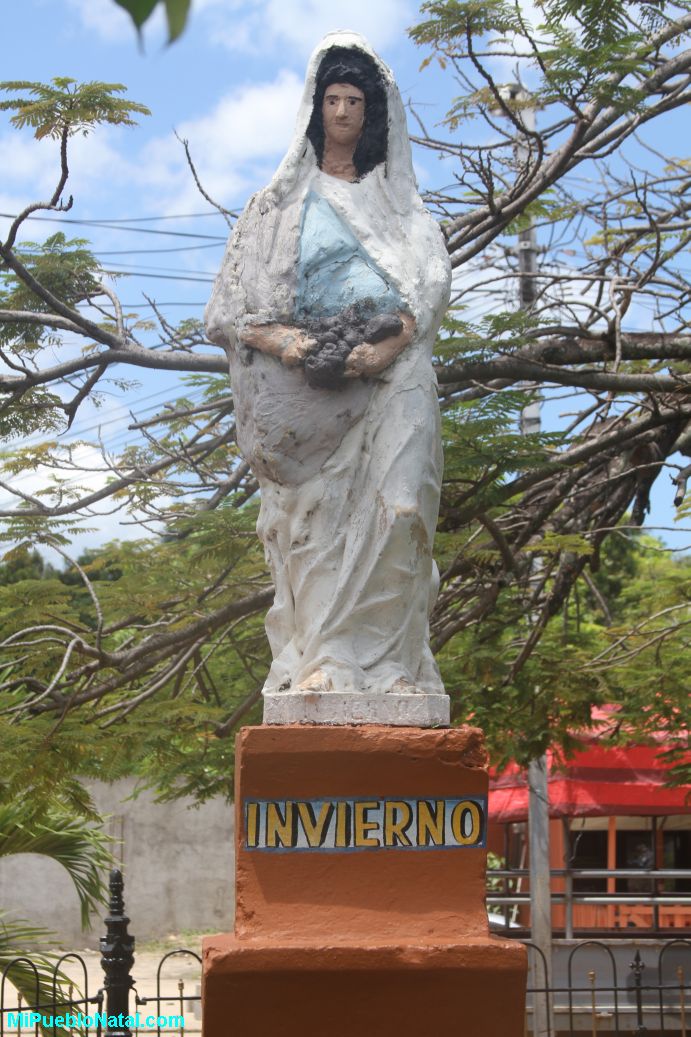 Estatua del invierno en Trujillo, Colon