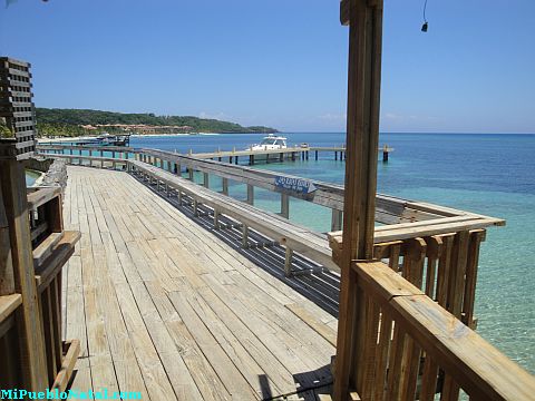 about roatan