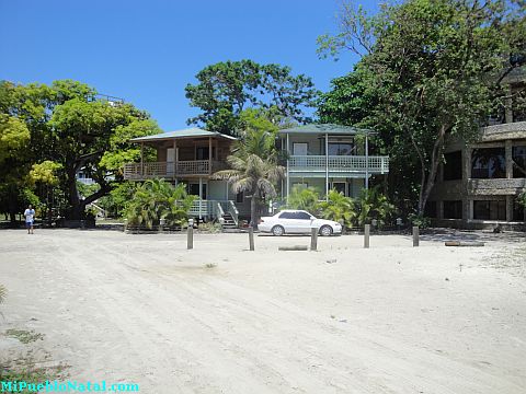 fosters resort roatan