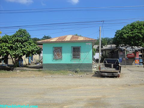 lost paradise roatan