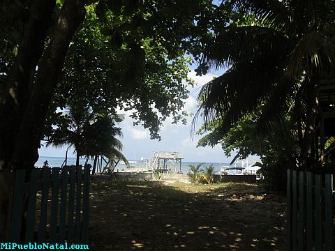 West End village Roatan