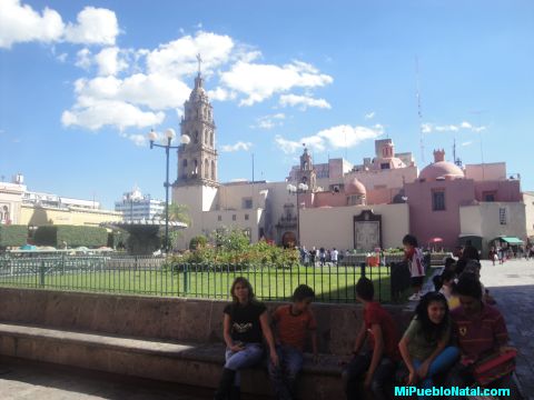 Parroquia en la Plaza